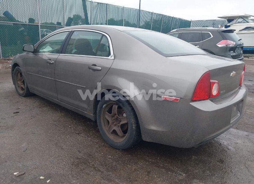 Photo 3 of 2011 Chevrolet Malibu LS (VIN 1G1ZA5E10BF106394)