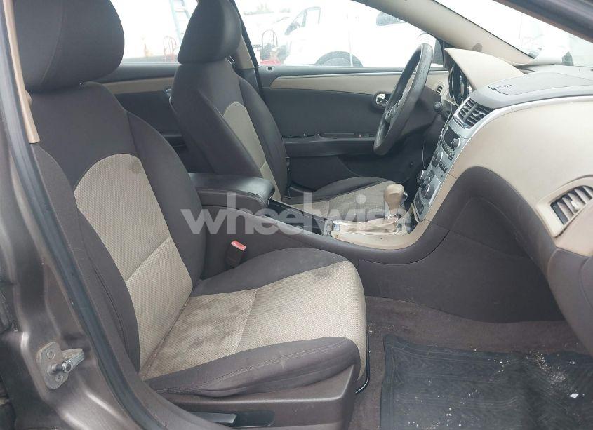 Photo 5 of 2011 Chevrolet Malibu LS (VIN 1G1ZA5E10BF106394)