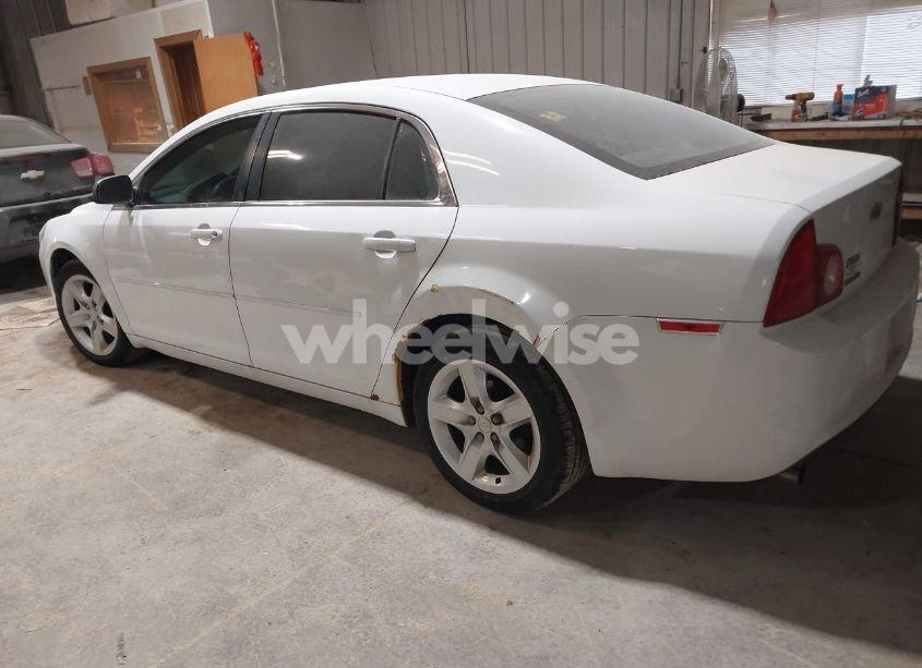 Photo 3 of 2011 Chevrolet Malibu LS (VIN 1G1ZA5E10BF285116)