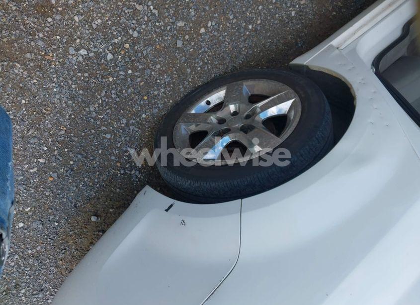 Photo 12 of 2011 Chevrolet Malibu LS (VIN 1G1ZA5E12BF135587)