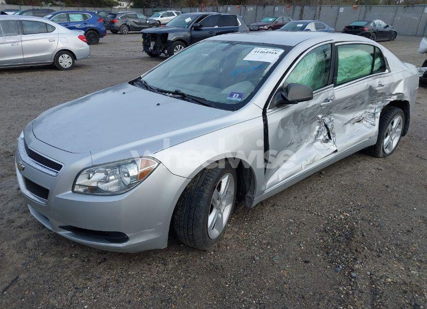 Photo 2 of 2011 Chevrolet Malibu LS (VIN 1G1ZA5E13BF101920)