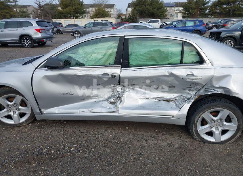 Photo 6 of 2011 Chevrolet Malibu LS (VIN 1G1ZA5E13BF101920)