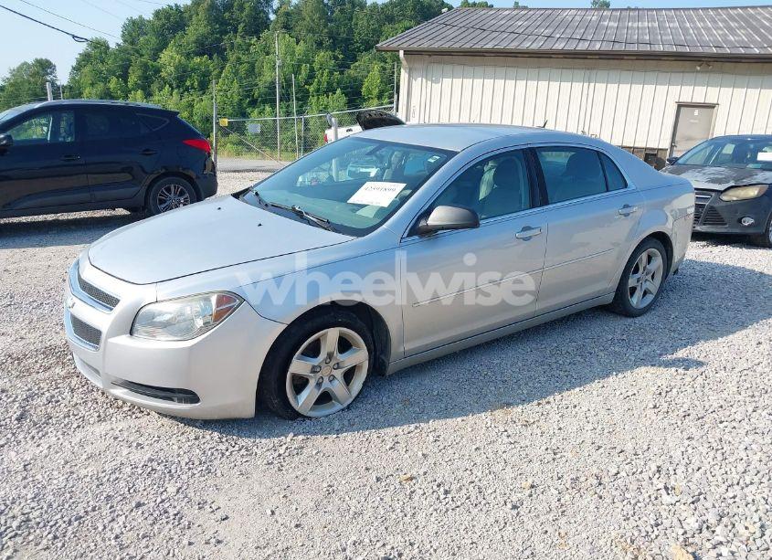 Photo 2 of 2011 Chevrolet Malibu LS (VIN 1G1ZA5E1XBF172399)