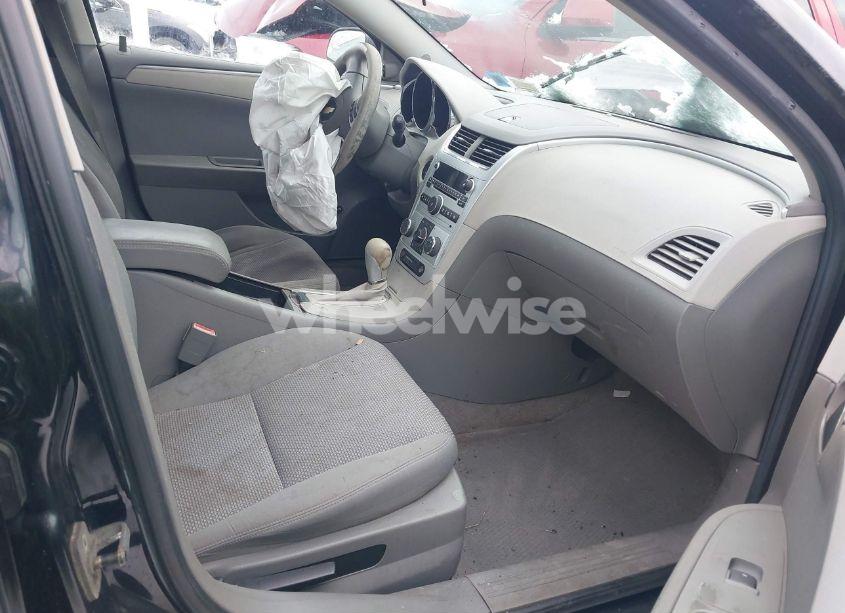 Photo 5 of 2010 Chevrolet Malibu LS (VIN 1G1ZA5EB1AF255467)