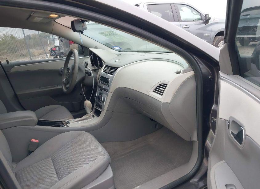 Photo 5 of 2010 Chevrolet Malibu LS (VIN 1G1ZA5EB3A4165135)