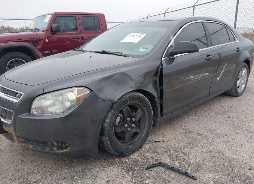 Photo 6 of 2010 Chevrolet Malibu LS (VIN 1G1ZA5EB3A4165135)