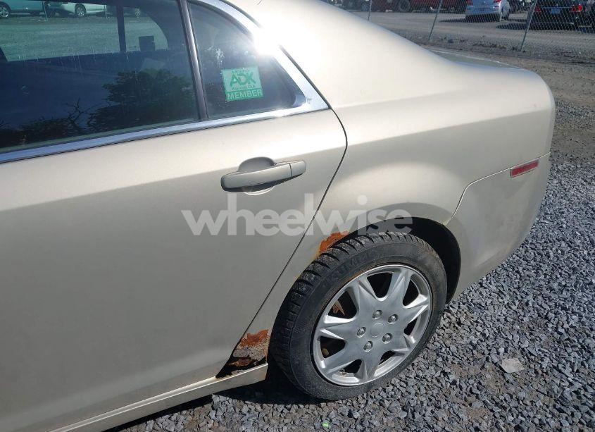 Photo 6 of 2010 Chevrolet Malibu LS (VIN 1G1ZA5EB9AF105915)