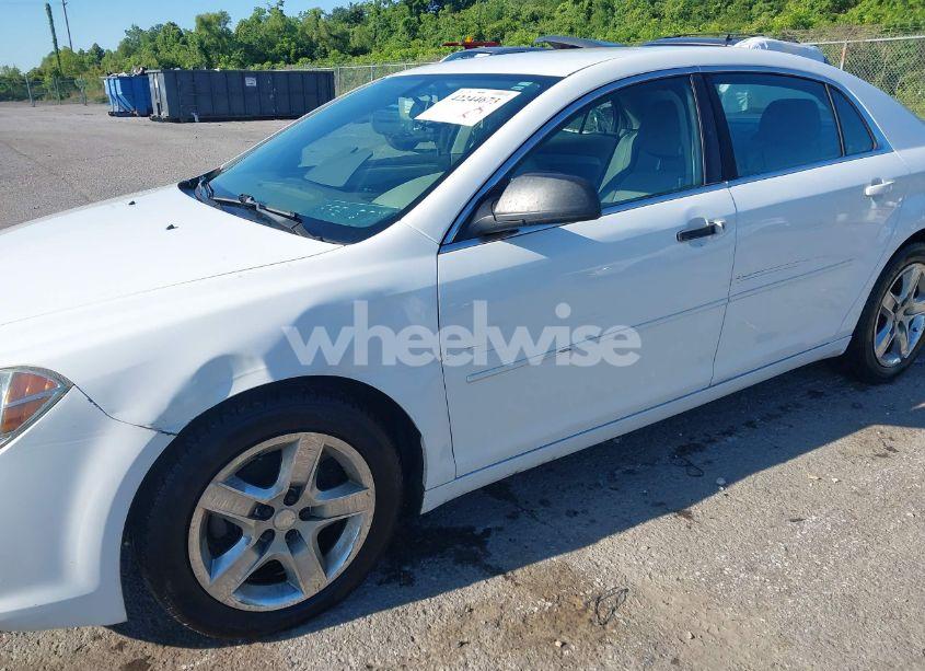Photo 6 of 2011 Chevrolet Malibu LS (VIN 1G1ZA5EU0BF106535)