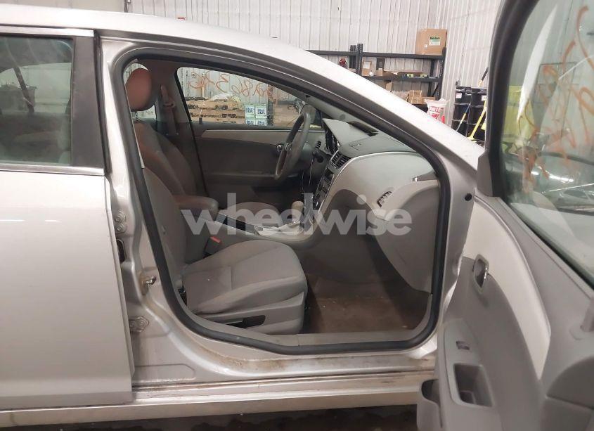 Photo 5 of 2012 Chevrolet Malibu LS (VIN 1G1ZA5EU2CF311050)