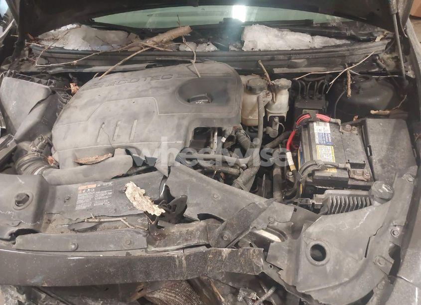 Photo 10 of 2012 Chevrolet Malibu LS (VIN 1G1ZA5EU6CF396085)