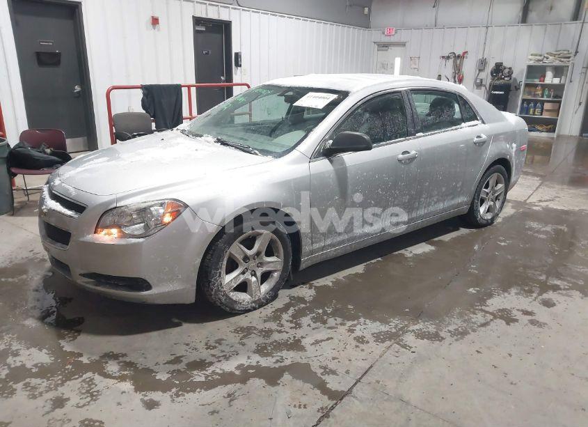 Photo 2 of 2011 Chevrolet Malibu LS (VIN 1G1ZA5EU8BF143218)
