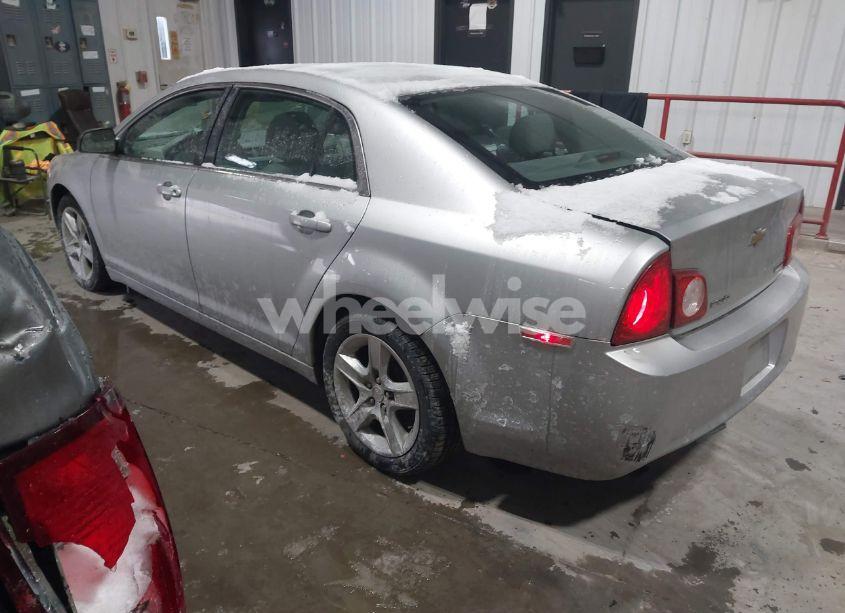 Photo 3 of 2011 Chevrolet Malibu LS (VIN 1G1ZA5EU8BF143218)
