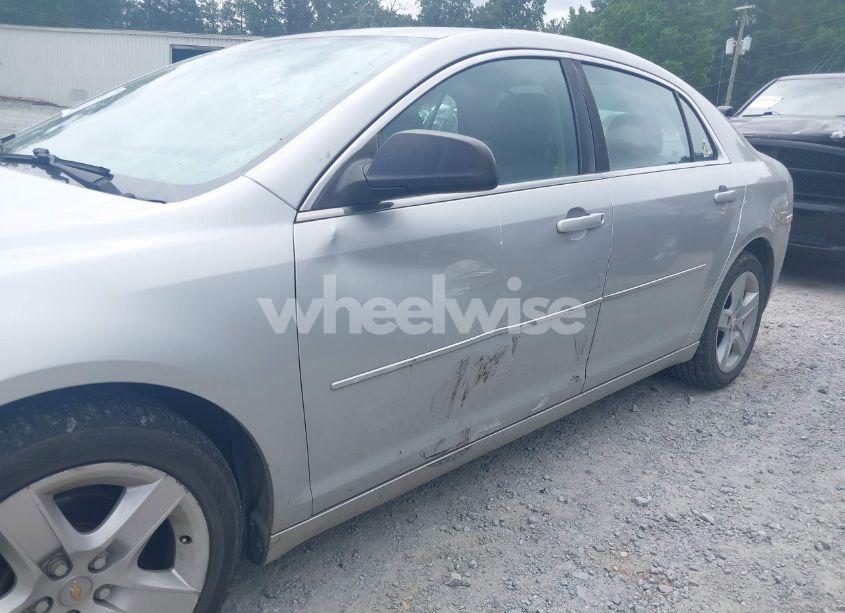 Photo 6 of 2011 Chevrolet Malibu LS (VIN 1G1ZA5EU8BF395325)