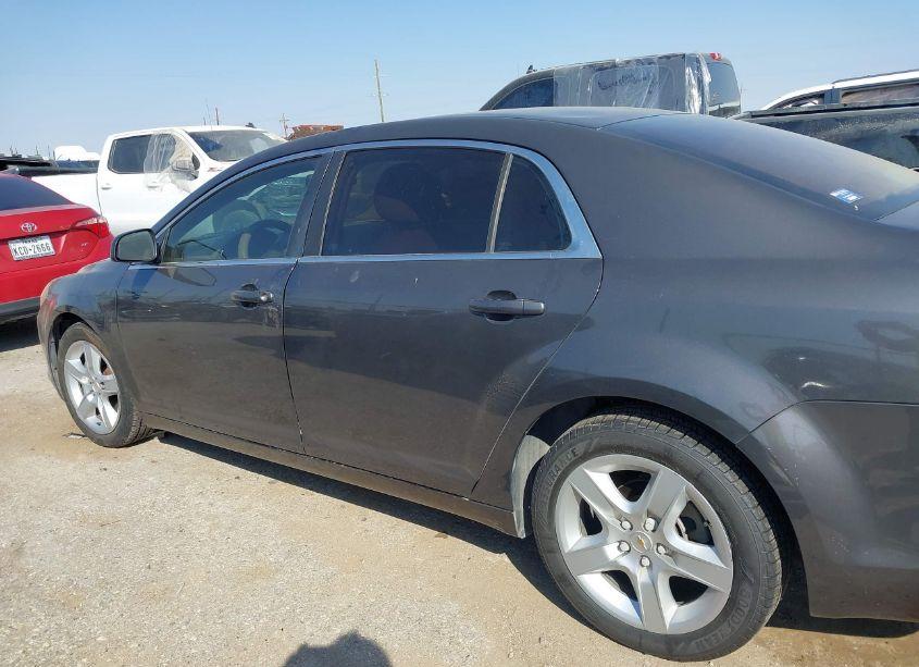 Photo 14 of 2011 Chevrolet Malibu LS (VIN 1G1ZA5EUXBF101262)