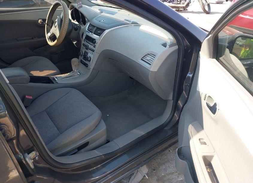 Photo 5 of 2011 Chevrolet Malibu LS (VIN 1G1ZA5EUXBF101262)