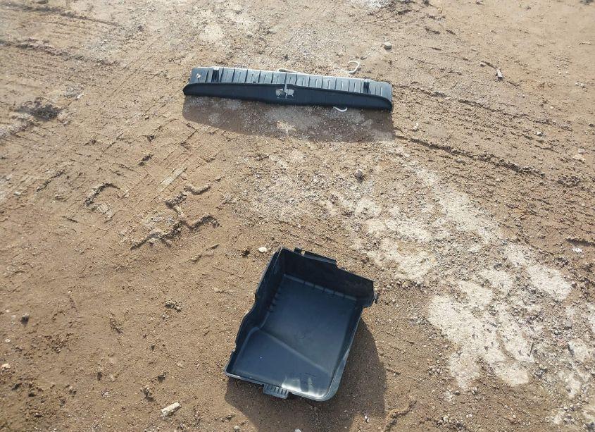 Photo 12 of 2011 Chevrolet Malibu LS (VIN 1G1ZA5EUXBF110561)