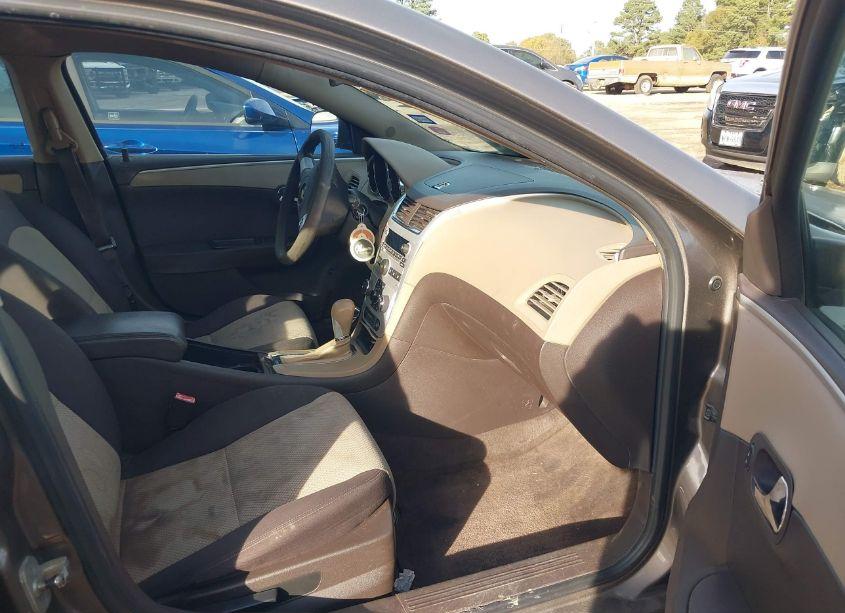 Photo 5 of 2011 Chevrolet Malibu LS (VIN 1G1ZA5EUXBF110561)