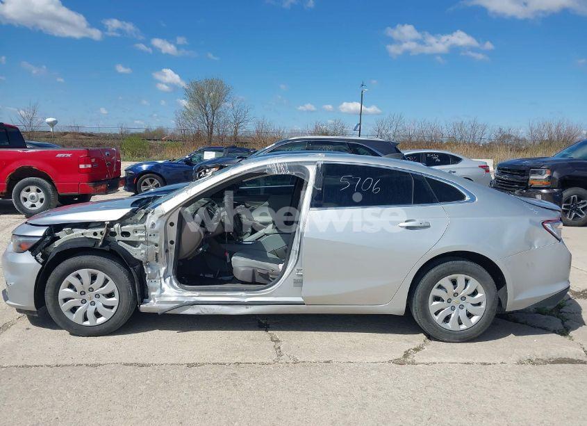 Photo 15 of 2016 Chevrolet Malibu L (VIN 1G1ZA5ST0GF242747)