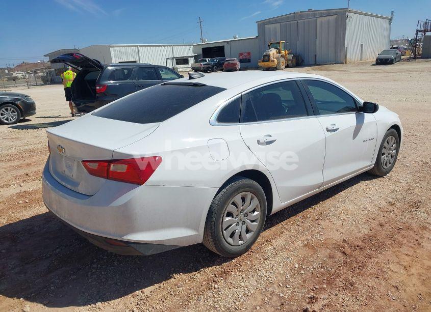 Photo 4 of 2016 Chevrolet Malibu L (VIN 1G1ZA5ST2GF255421)
