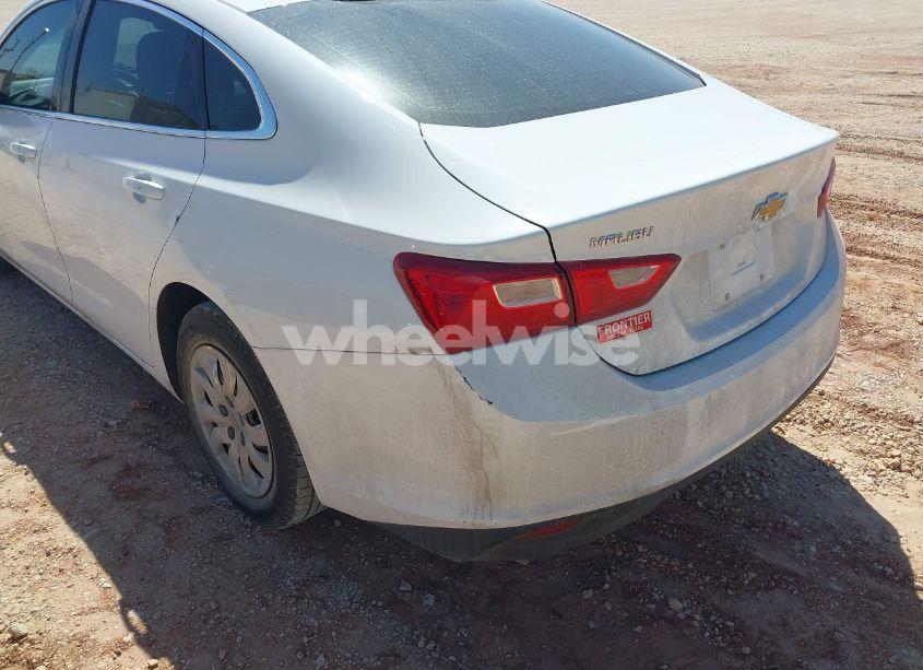 Photo 6 of 2016 Chevrolet Malibu L (VIN 1G1ZA5ST2GF255421)