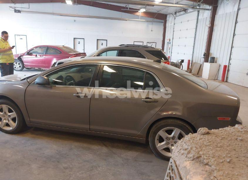 Photo 3 of 2012 Chevrolet Malibu LS (VIN 1G1ZB5E01CF186620)