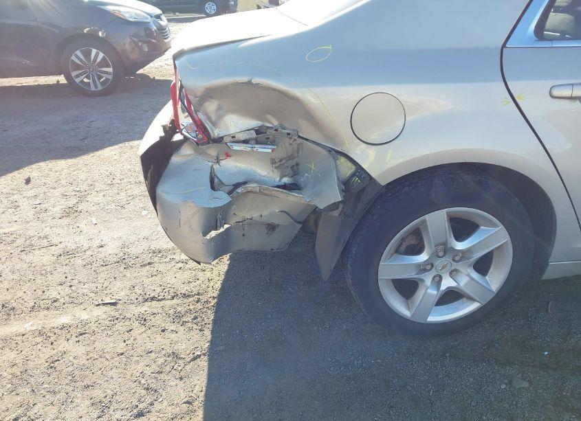 Photo 12 of 2012 Chevrolet Malibu LS (VIN 1G1ZB5E01CF250011)