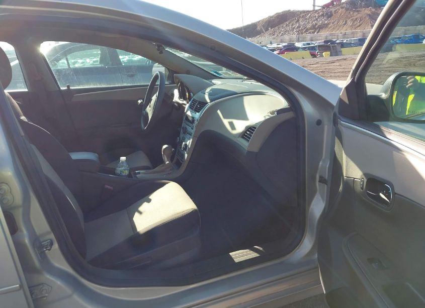 Photo 5 of 2012 Chevrolet Malibu LS (VIN 1G1ZB5E01CF250011)