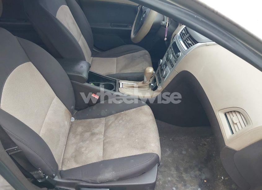 Photo 5 of 2012 Chevrolet Malibu LS (VIN 1G1ZB5E04CF180567)