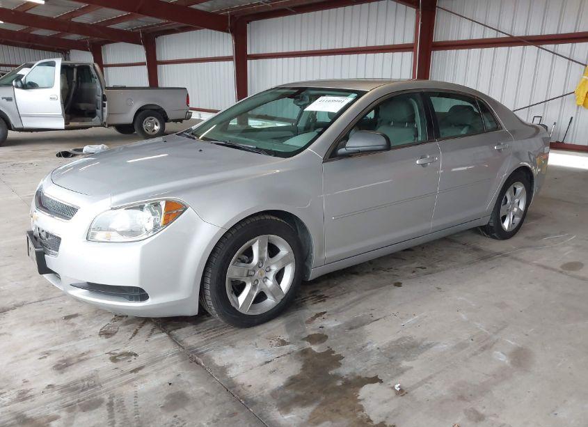 Photo 2 of 2012 Chevrolet Malibu LS (VIN 1G1ZB5E04CF254733)