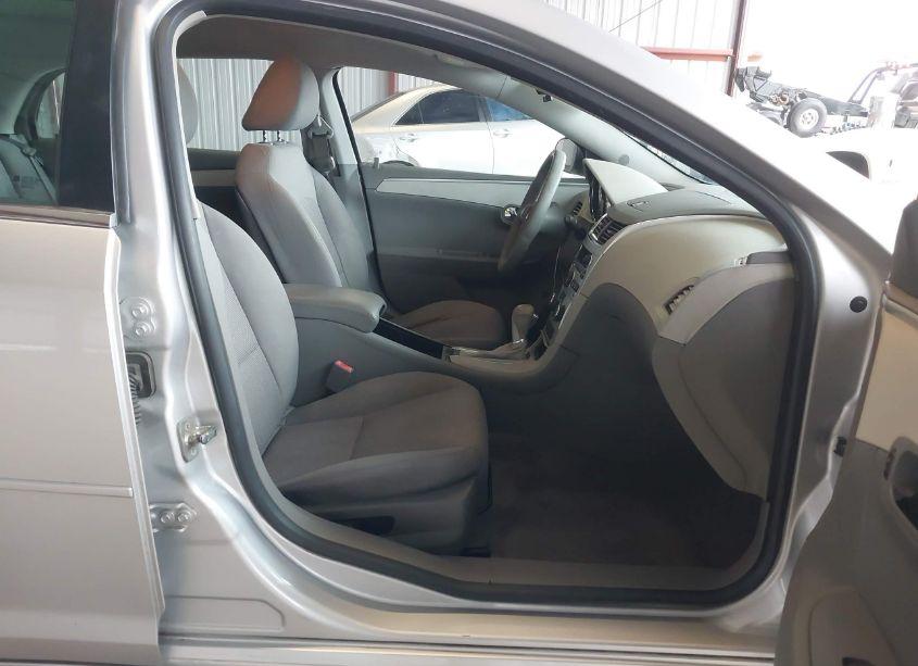 Photo 5 of 2012 Chevrolet Malibu LS (VIN 1G1ZB5E04CF254733)