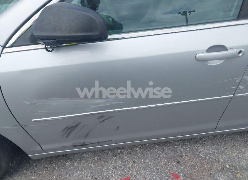 Photo 12 of 2012 Chevrolet Malibu LS (VIN 1G1ZB5E04CF276716)