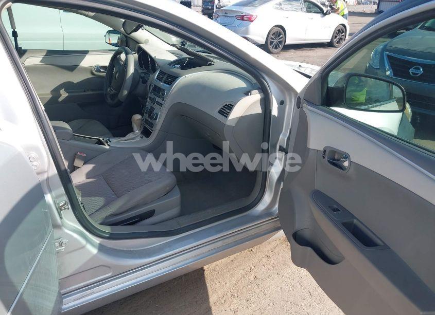 Photo 5 of 2012 Chevrolet Malibu LS (VIN 1G1ZB5E07CF140712)