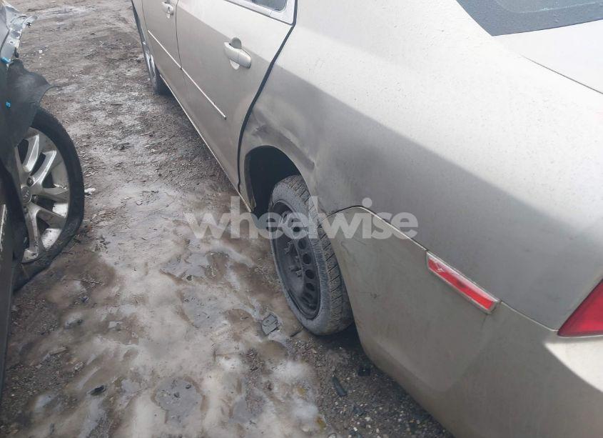 Photo 6 of 2012 Chevrolet Malibu LS (VIN 1G1ZB5E07CF243628)