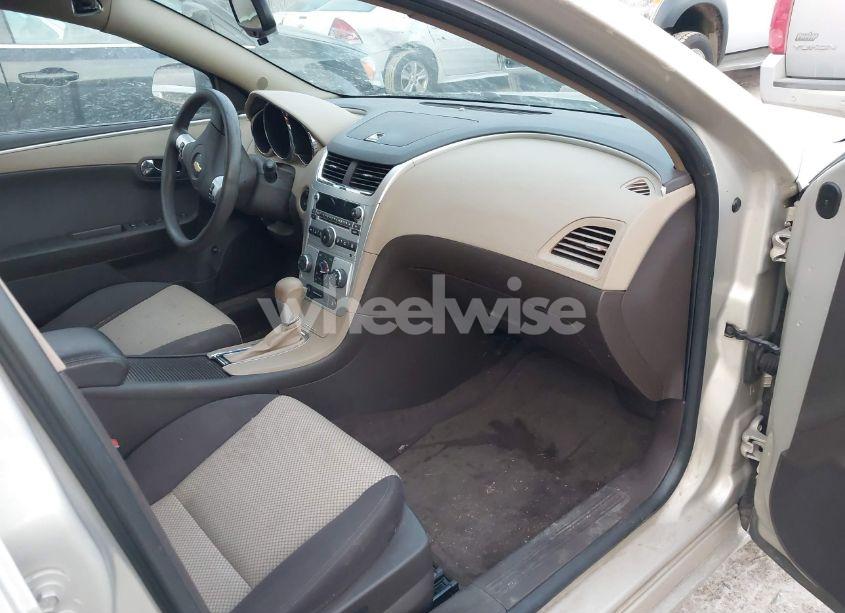 Photo 5 of 2012 Chevrolet Malibu LS (VIN 1G1ZB5E09CF241962)