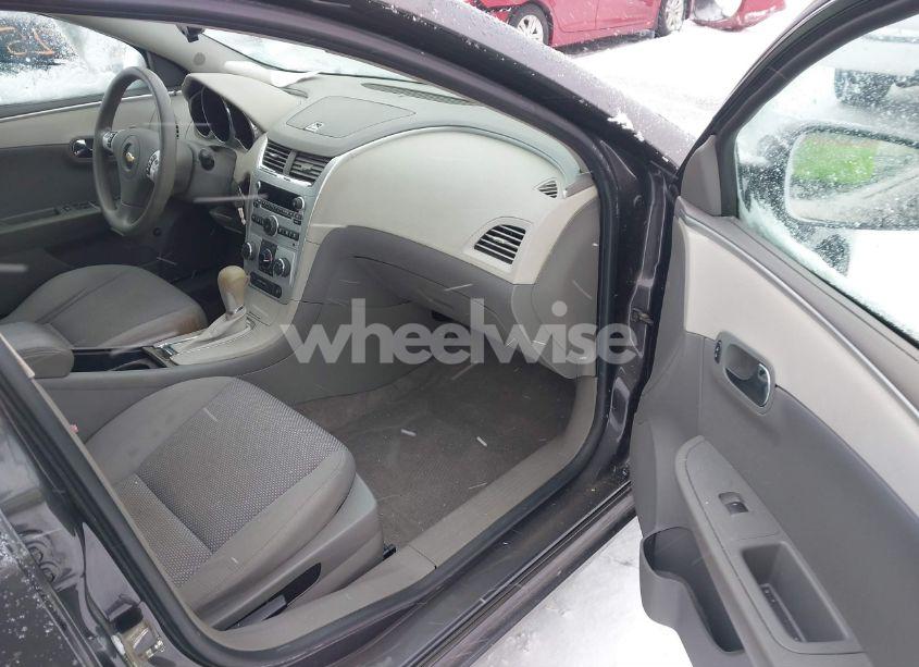 Photo 5 of 2012 Chevrolet Malibu LS (VIN 1G1ZB5E09CF257059)