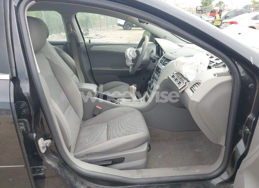 Photo 5 of 2012 Chevrolet Malibu LS (VIN 1G1ZB5E09CF268210)