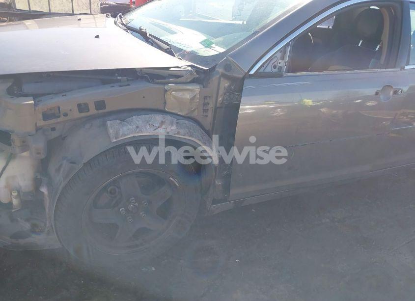 Photo 18 of 2012 Chevrolet Malibu LS (VIN 1G1ZB5E0XCF148027)