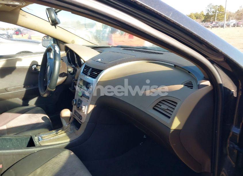 Photo 5 of 2011 Chevrolet Malibu LS (VIN 1G1ZB5E10BF183778)