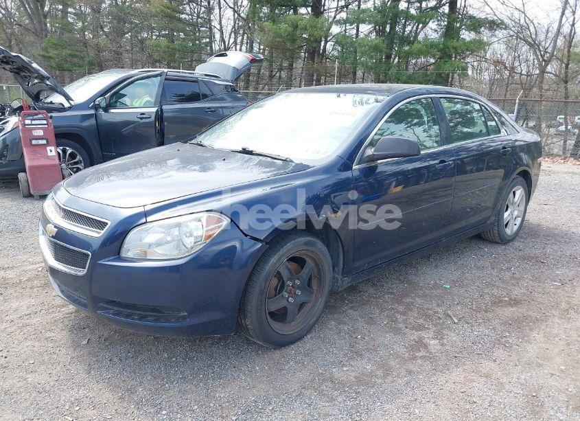 Photo 2 of 2011 Chevrolet Malibu LS (VIN 1G1ZB5E10BF191198)