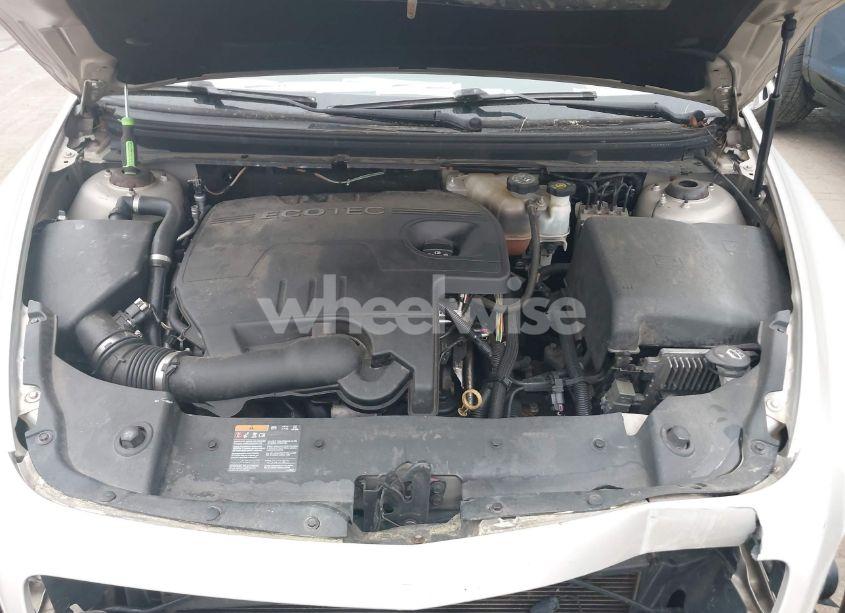 Photo 10 of 2011 Chevrolet Malibu LS (VIN 1G1ZB5E10BF197101)