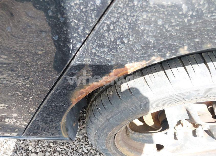 Photo 16 of 2011 Chevrolet Malibu LS (VIN 1G1ZB5E10BF293570)