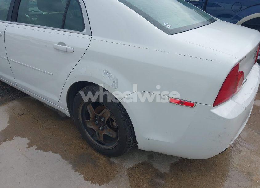 Photo 6 of 2011 Chevrolet Malibu LS (VIN 1G1ZB5E10BF319200)