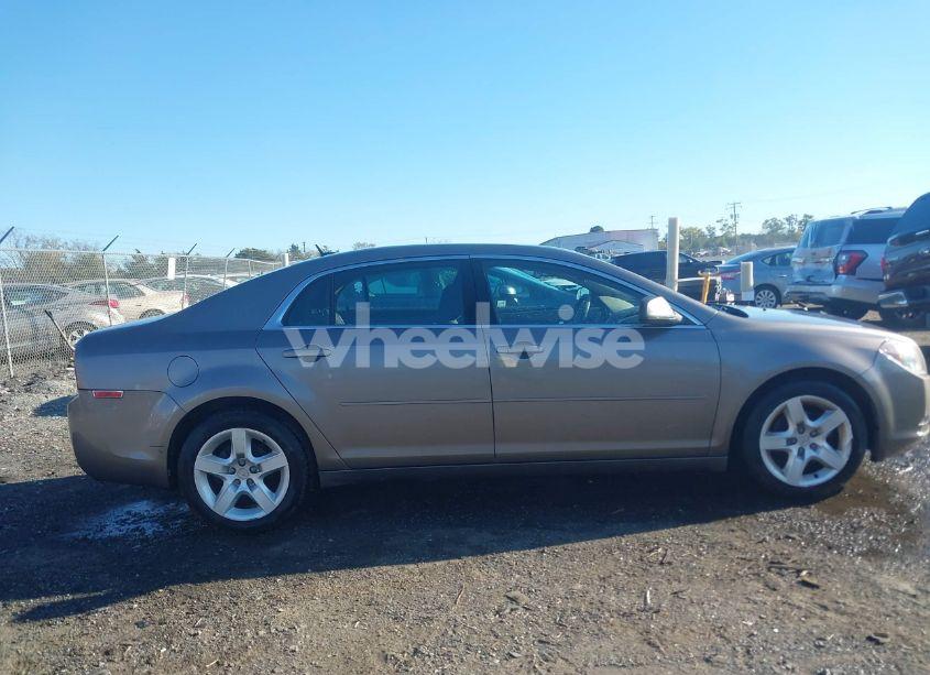 Photo 13 of 2011 Chevrolet Malibu LS (VIN 1G1ZB5E10BF343948)