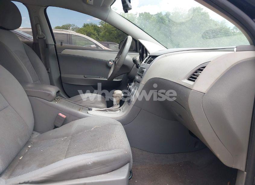 Photo 5 of 2011 Chevrolet Malibu LS (VIN 1G1ZB5E11BF170893)