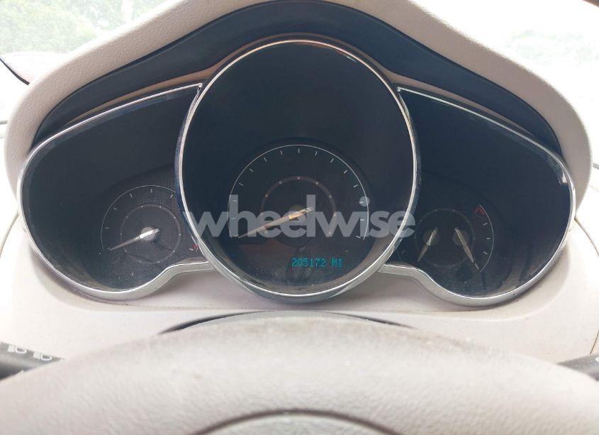 Photo 7 of 2011 Chevrolet Malibu LS (VIN 1G1ZB5E11BF170893)