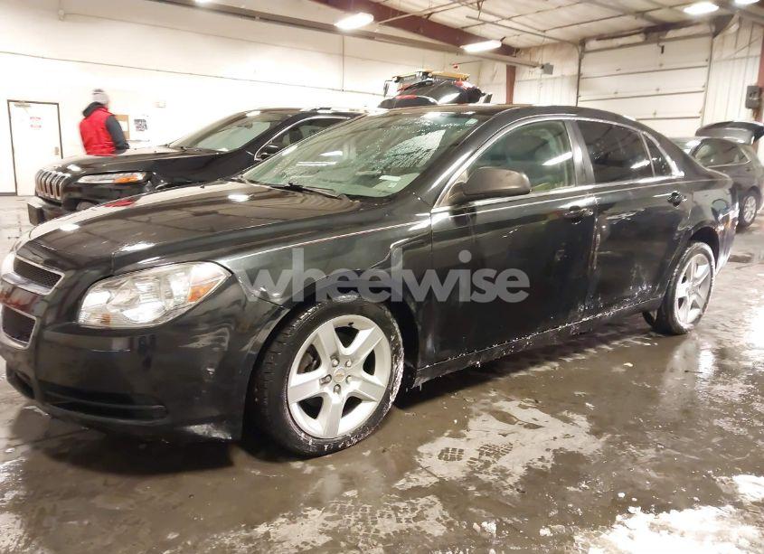 Photo 2 of 2011 Chevrolet Malibu LS (VIN 1G1ZB5E11BF210275)