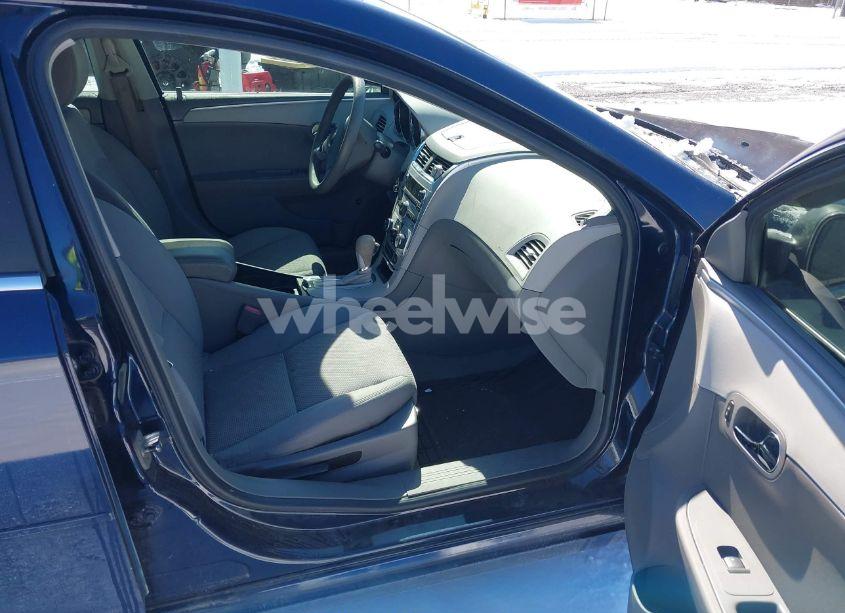 Photo 5 of 2011 Chevrolet Malibu LS (VIN 1G1ZB5E11BF257953)