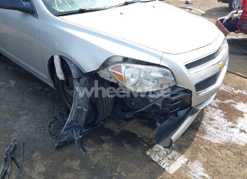 Photo 6 of 2011 Chevrolet Malibu LS (VIN 1G1ZB5E11BF271741)