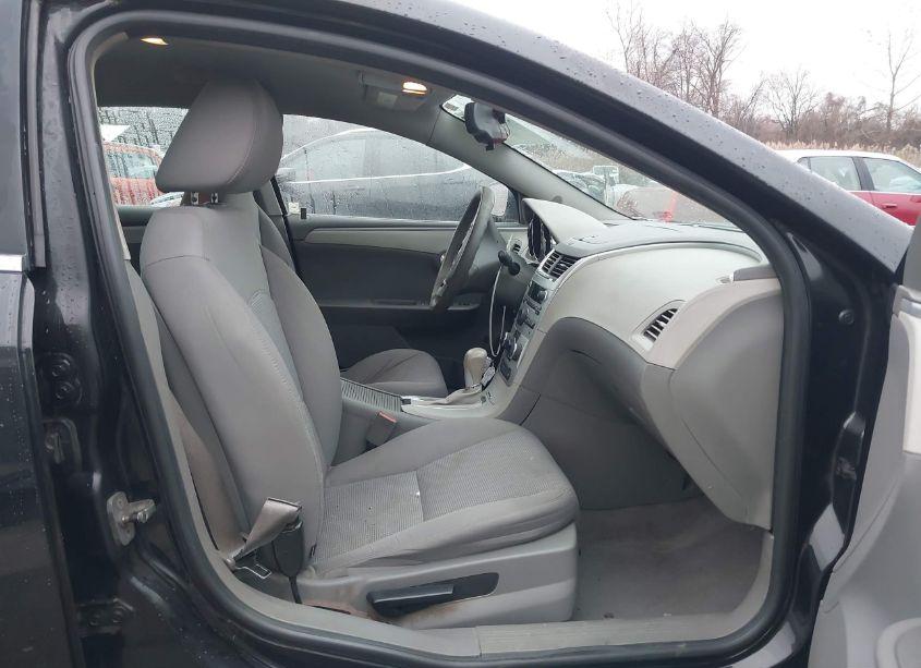 Photo 5 of 2011 Chevrolet Malibu LS (VIN 1G1ZB5E11BF298504)