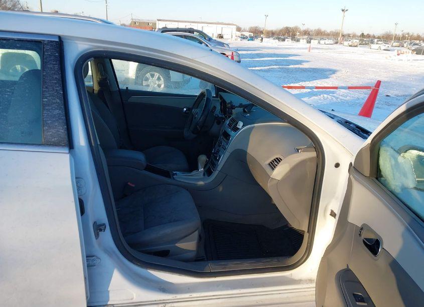 Photo 5 of 2011 Chevrolet Malibu LS (VIN 1G1ZB5E11BF324132)